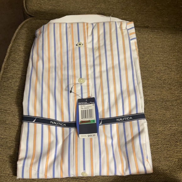 Color of shirt white blue orange - Picture 3 of 4